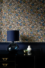 Afbeelding in Gallery-weergave laden, Paint &amp; Paper Library Wallpaper Feather Flora
